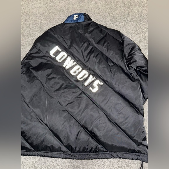 Dallas cowboys puffer jacket - Picture 2 of 5